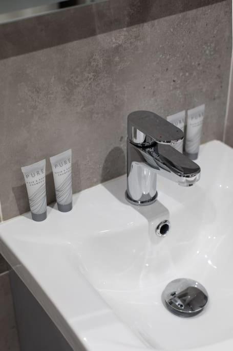 Luxury, Sleeps 6, City Centre Belfast Ngoại thất bức ảnh